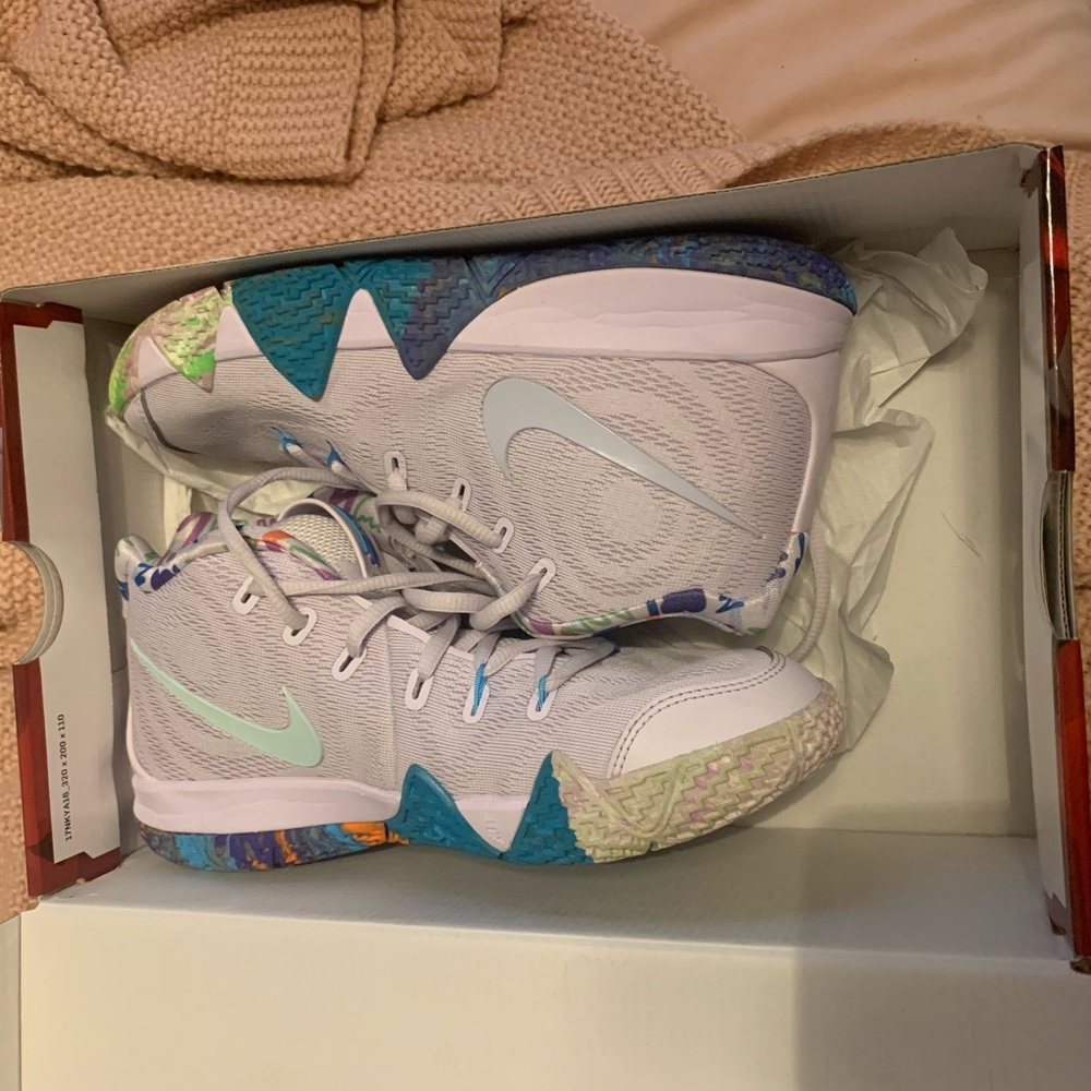 Kyrie Basketball Shoes *Limited Edition*